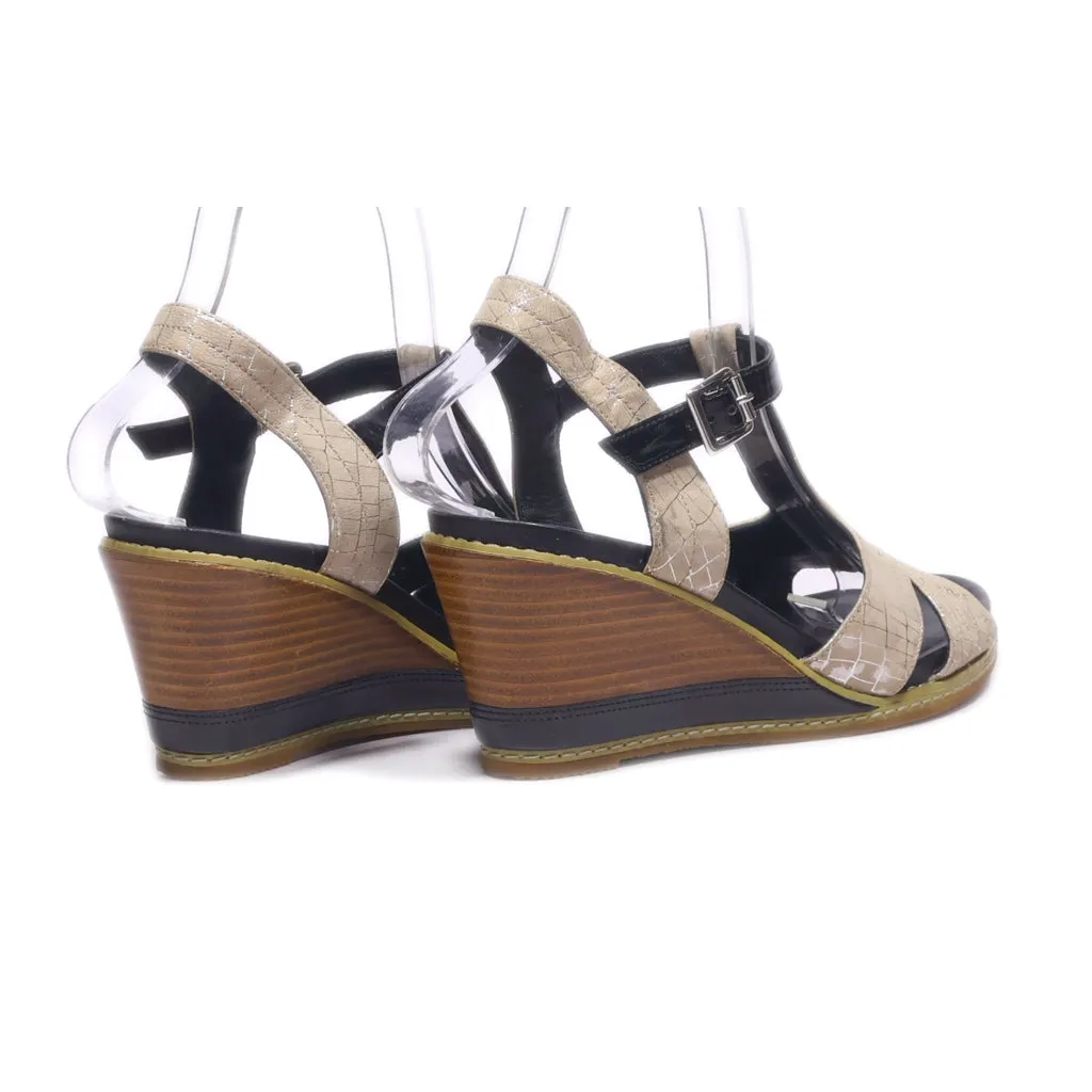 Fugitive Wedge Sandals Leather Beige Colour For Women